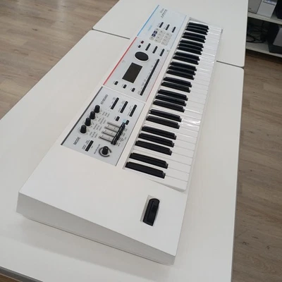 Roland JUNO-DS61W Synthesizer Keyboard White 61-Key Case Pedal Stand Used - Image 1 of 4