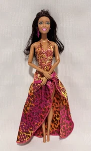 Muñeca Nikki Barbie Fashionistas In The Spotlight Mattel con vestido original - Imagen 1 de 5