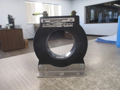Square D Current Transformer 74-601 Ratio 600:5A 600V 25-400Hz 10kV BIL Used - Image 1 of 4