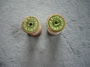 2 Garn- Holzrollen , alt, weiß von MEZ, gebraucht - Bild 1 von 4