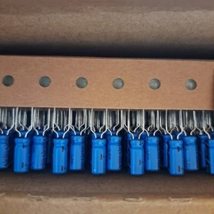 4,7uF 100V Aluminum Electrolytic Capacitor RADIAL ELKO - Bild 1 von 1