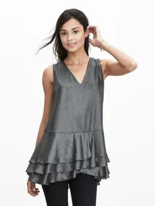 Tanque con Volantes Asimétricos Metálicos Banana Republic Poli Gunmetal/Negro Talla M, Nuevo con Etiquetas - Imagen 1 de 12