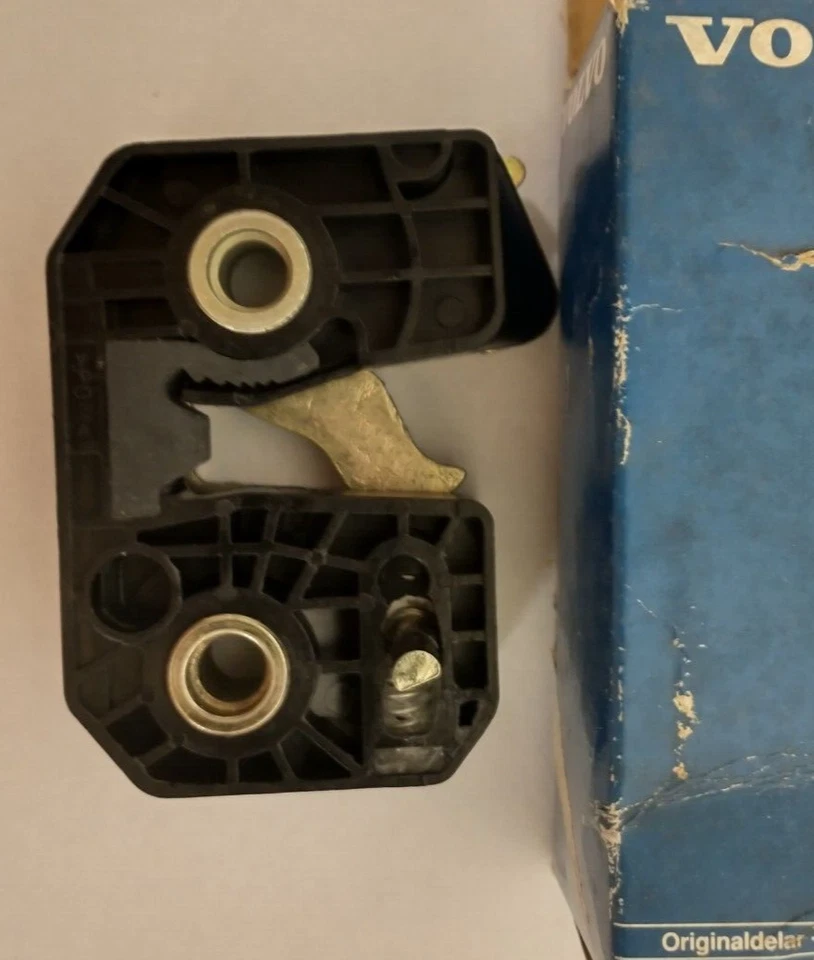 Pestillo de puerta exterior, izquierdo - 9159530 se adapta a Volvo 740/760/780/940/960/S90/V90, 84-98 Foto 1 de 1