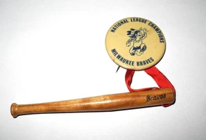 1957 Baseball Milwaukee Braves World Series National League Champions Pin Bat - Picture 1 of 2