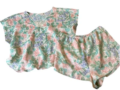 Винтажный пастельный цветочный атласной пижамы комплект размер M Flutter шорты 2 шт 90-х 80-х винтажный - Изображение 1 из 4