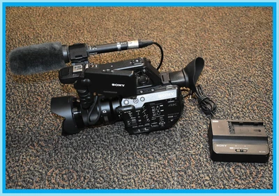 Sony PXW-FS5M2 Super 35 4K Camcorder Body + Charger+Microphone+Lens - Image 1 of 4