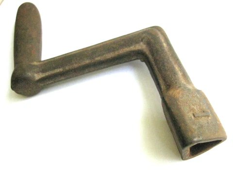Antique Vintage Cast Iron Elbow Crank Steampunk Triangular Triangle End Adapter Cover
