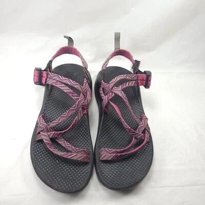 Sandalias Chaco para mujer talla 4 rosa con tiras en lazo  Foto 1 de 4