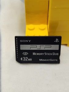 Genuine Sony 32 MB Memory Stick Duo for PlayStation Portable PSP - Picture 1 of 2