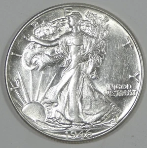 Medio dólar Walking Liberty 1946 casi sin circular 50 centavos de plata - Imagen 1 de 4