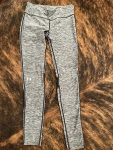 Under Armour Womens Black Gray Mid Rise Leggings Pants pocket xs reflective new - Picture 1 of 5