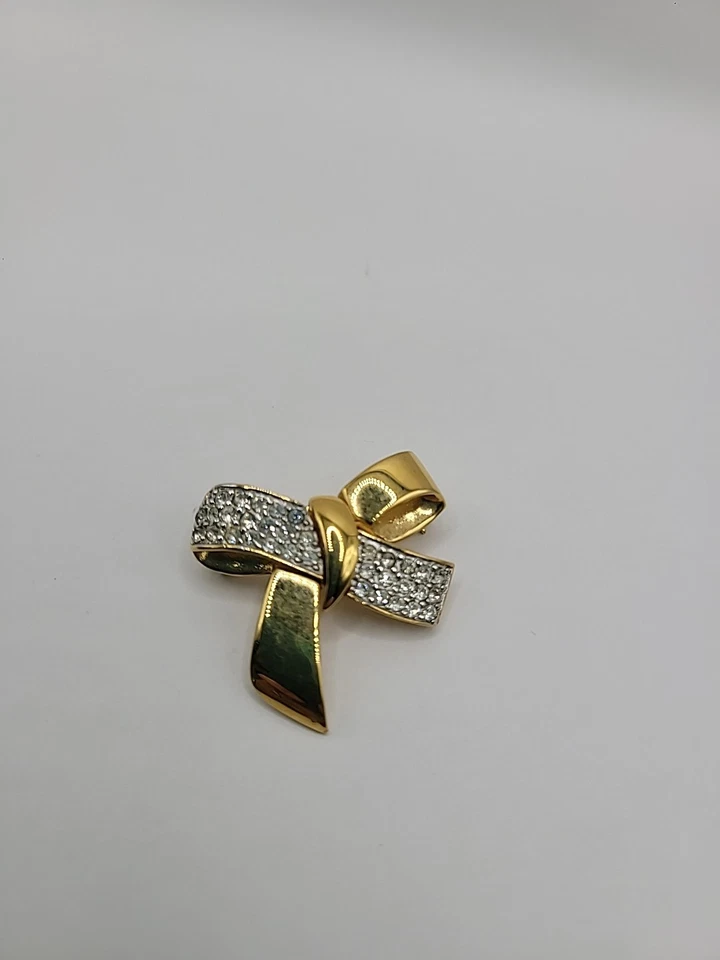 Broche Pin Vintage Monet Tono Dorado Cristales Blancos Arco Joyería Disfraz Foto 1 de 4