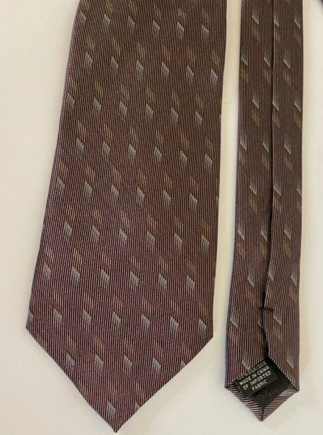 New DKNY Men's Light Brown 100% Silk Tie, Subtle Pattern 59" long 3.75" wide  - Image 1 of 4