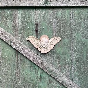 10.5" Moderno Hecho Putti Alado Querubín Volador Cabeza de Ángel Decoración de Cerámica Hueca - Imagen 1 de 4