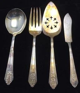 Lot 4 International Silver Silverplate 1935 Royal Saxony Casserole Serving Fork - Picture 1 of 1