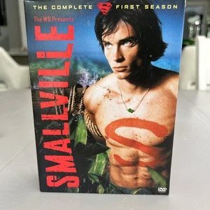 Smallville DVD Season 1 plus Specila Features 6 Disc Boxed Set WB Presents - Picture 1 of 12