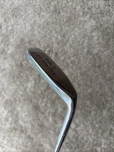 The Wilson 8802 Putter 35 Inches - Picture 1 of 4