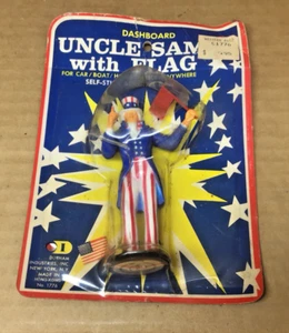 Figura de escritorio o tablero de instrumentos Durham Tío Sam de la década de 1980 NOS con bandera roja de 4" de alto - Imagen 1 de 3