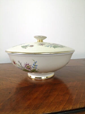 Winterling Marktleuthen Porzellan Deckelschale Sonja Bonboniere Dekoschale  - Bild 1 von 4