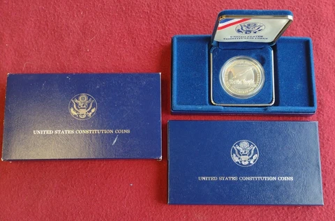 1987 US Mint Commemorative US Constitution Coin (No COA)   A163 Cover