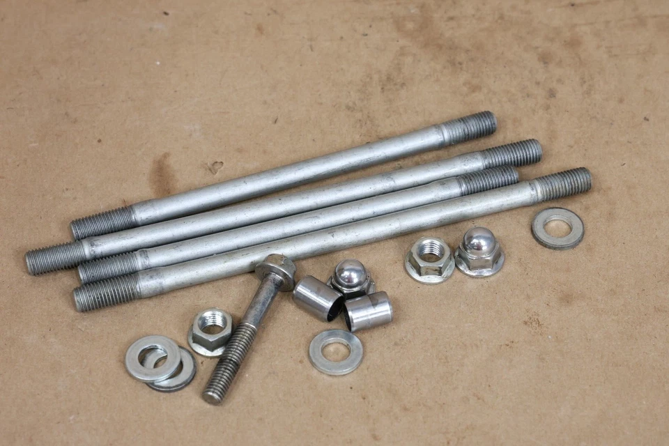 Original OEM 2007-2024 Honda Rancher TRX420 420 culata pernos tuercas Foto 1 de 1