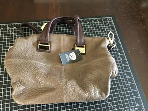 Vince Camuto graue Handtasche aus Leder Neu mit Etikett - Bild 1 von 9