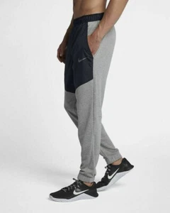 NIKE DRI AJ70 MEN UTILITY CORE FLEECE TRAINING PANTS TROUSERS GREY AJ7032-063 XL - Picture 1 of 2