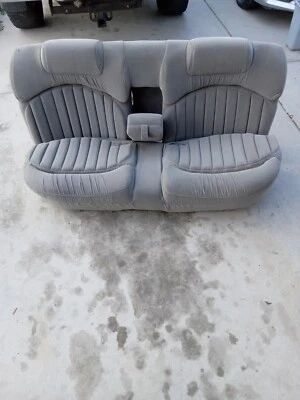 Fundas de asiento trasero Buick Roadmaster 1991 1992 1993 1994 1995 1996 Foto 1 de 4