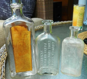 VINTAGE Groves Geschmackloses Chill Tonikum Paris Medizin geprägte Flasche & BONUS - Bild 1 von 9