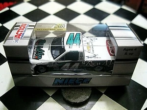 IC62 ACTION 1/64 2021 KYLE LARSON BRISTOL DIRT RICH MAR FLOREST SILVERADO - Picture 1 of 1