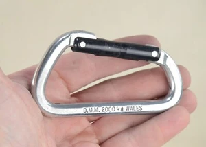 Mosquetón de escalada DMM Gales 2000 kg Offset D puerta negra, vintage años 80 RARO - Imagen 1 de 9