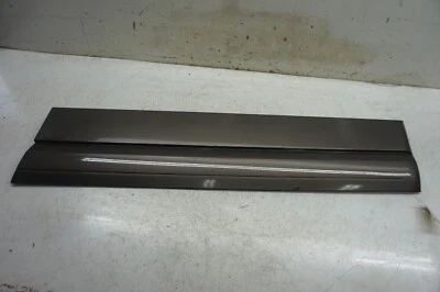 Moldura de moldura de puerta delantera derecha Ford Expedition 2015-2017 OEM 7L147820206 Foto 1 de 4