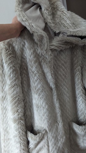 OFF WHITE Cappotto in pelliccia sintetica Liu Jo. Colore bianco sporco. Taglia 44