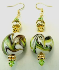 Lampe tourbillonnante fantaisie perles gravées couleur or vert cristal bijoux faits à la main