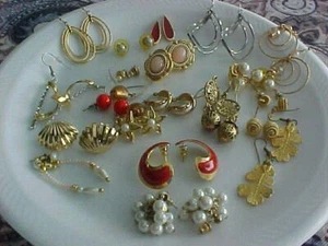 46 Pairs Vintage Pierced Earrings FREE Shipping - Picture 1 of 1