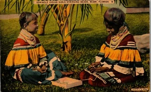Junge Seminolen Indianer perlen und lachen bunt Postkarte SB1 - Bild 1 von 2