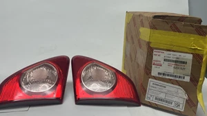 Lot 2 TOYOTA COROLLA TAIL LIGHT ASSEMBLY 81590-02190 - Picture 1 of 11