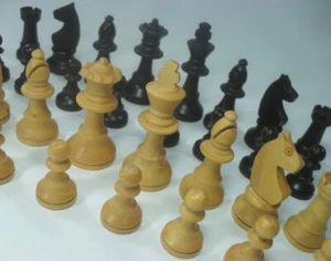 alte SCHACHFIGUREN aus Holz Buchsbaum ? Staunton klassisches Design Könige 6,1cm - Bild 1 von 7