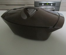 COCOTTE LE CREUSET MODELE COQUELLE MARRON DESIGN RAYMOND LOEWY BIEN LIRE
