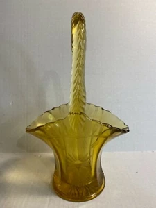 Bride’s Basket Etched Gold Pressed Glass 9 1/4" tall Beautiful and VTG - Picture 1 of 12