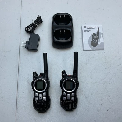 Motorola MR350R Talkabout 2-Way Radios 35m Walkie Talkies & Charger Set TESTED - Image 1 of 4