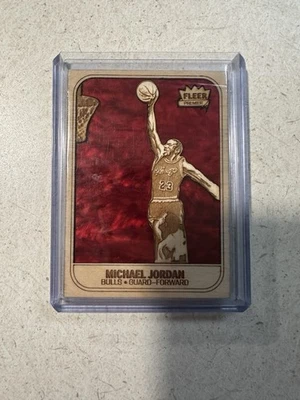 1986-87 Fleer Michael Jordan #57 (RC) Red Wave Wood Engraving - Image 1 of 2
