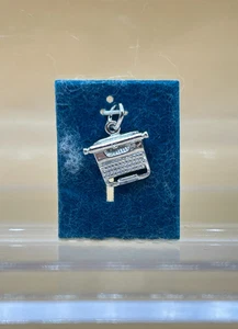 Charm macchina da scrivere vintage in argento sterling - Foto 1 di 6