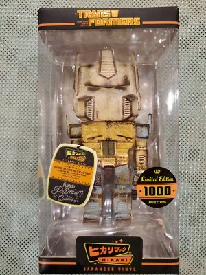 Hikari  Funko Transformers Distressed Optimus Prime LE Vinyl Figure 1 of 1000 - Image 1 of 4