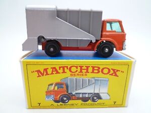 VINTAGE MATCHBOX LESNEY No.7c FORD REFUSE TRUCK IN ORIGINAL BOX ISSUED 1967