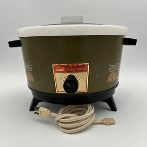 Vtg 1970s Ward Sim-R-Ware Slow Cooker Crock Pot Avocado Green Milk Glass 4.5Q - Picture 1 of 12
