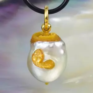 Schlange IN Süd See Perle Anhänger Geschnitzter Perlmutt Vermeil Sterling 5.25g - Bild 1 von 14