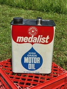 Vintage Medalist Automotive Associates 2 Gallon Motor Oil Can New York NY Garage - Picture 1 of 12