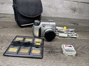 Olympus C-700 Ultra Zoom 10X Digital Zoom Camera With 6 SD Cards ~Tested - Picture 1 of 17