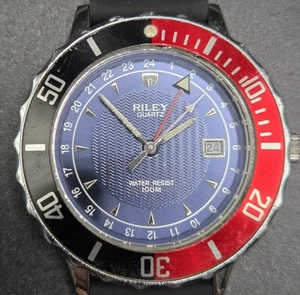 RILEY Herren Quarzuhr GMT "Dual Time Plus" 40mm Zeitmarke Stahl Taucher WR100M - Bild 1 von 24